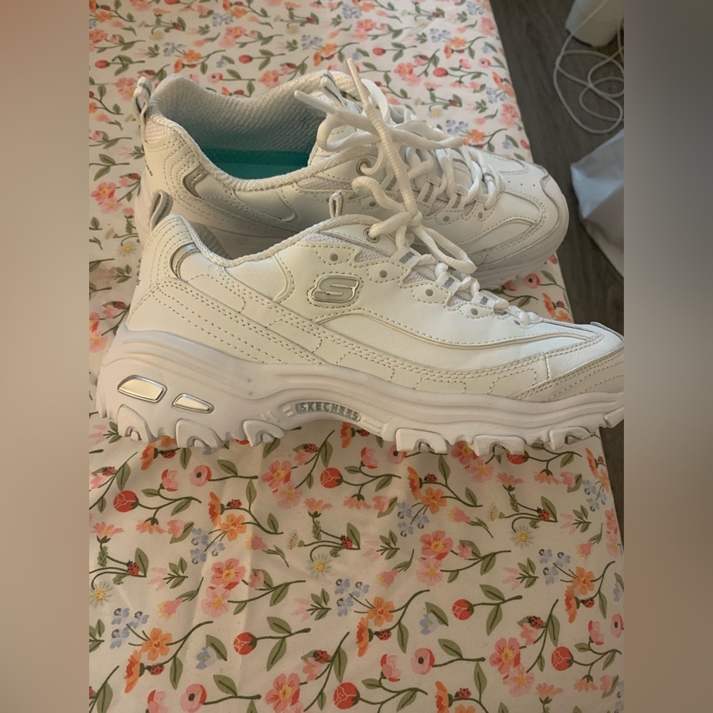 Skechers women’s Dlites